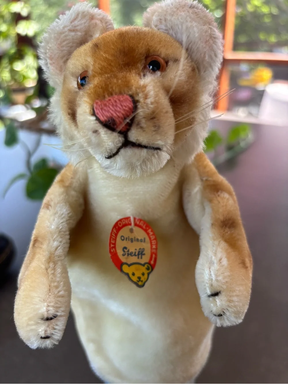 Steiff Plush Lion Hand Puppet - Cream and Tan